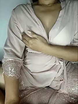 Zonna229 from StripChat