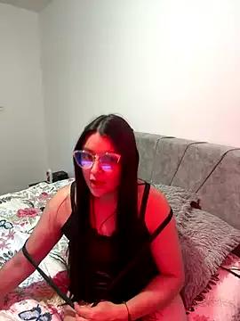 Zui_Rouse webcams show profile image 