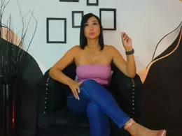 almaaa from xCams