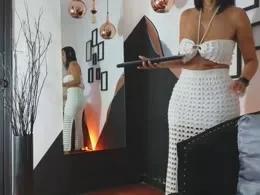 almaaa from xCams