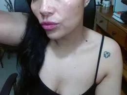 AmelieNova webcams show profile image 