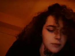 Curvyyus webcams show profile image 