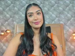 Emilycoopers webcams show profile image 