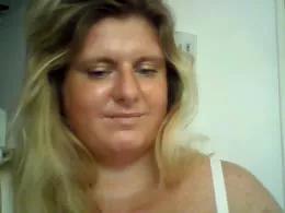 Frenchblondi webcams show profile image 