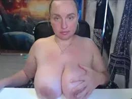 Ithinkaboutu webcams show profile image 