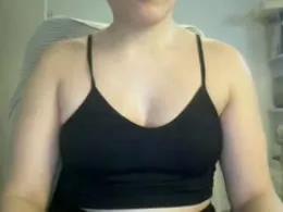 LittleLily28 from xCams
