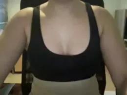 LittleLily28 from xCams
