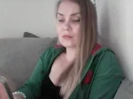 LloLaa987 from xCams
