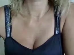 loladouce from xCams