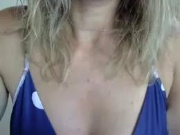 loladouce from xCams