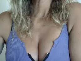 loladouce from xCams