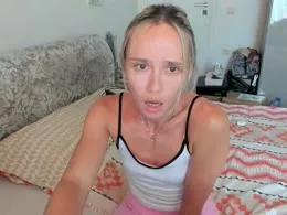 MerryLu from xCams