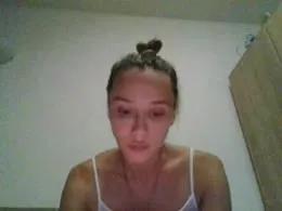 MerryLu from xCams