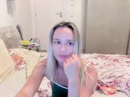 MerryLu from xCams