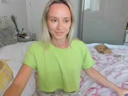 MerryLu from xCams