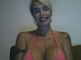 MissDebby from xCams