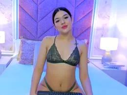 MollyLewiiss from xCams