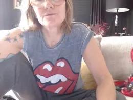 Yava from xCams