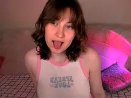 YummyPolly from xCams