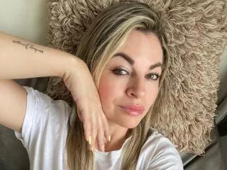 DanniaMoore webcams show profile image 
