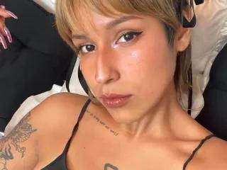 KiaraHernandes webcams show profile image 