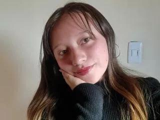 LilouMoretti webcams show profile image 