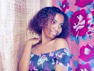 MartinahUnique webcams show profile image 