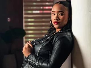 MikaelaCooper webcams show profile image 