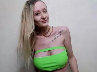 MissGia from xLove