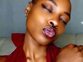 Queen-Adora-hot webcams show profile image 