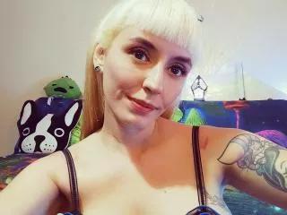 SaraleePoison from xLove