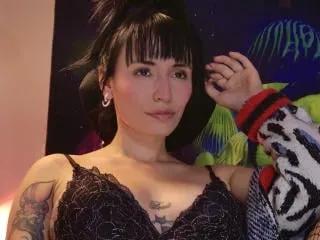 SaraleePoison from xLove