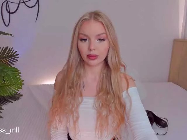 babysquirttt on BongaCams