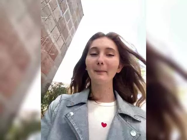 PeachGirl on BongaCams