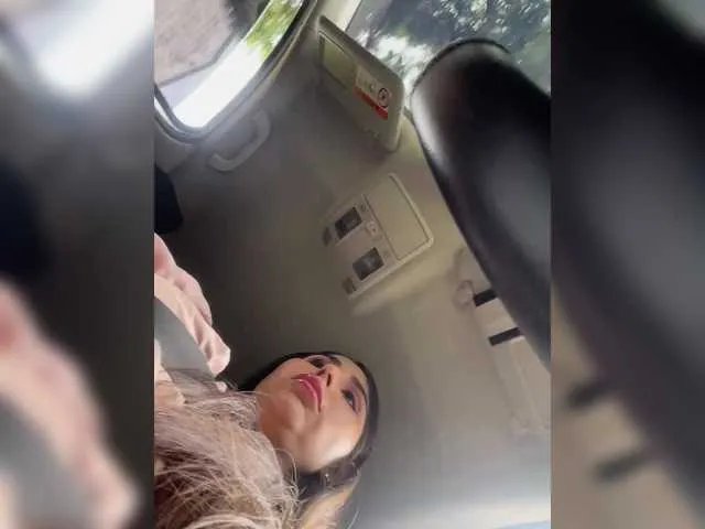 SallyeLeins on BongaCams