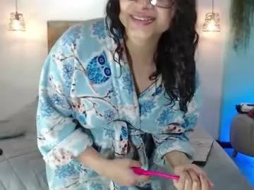 aleejhandra — LETS  MAKE ME SQUIRT FUCK PUSSY - Multi-Goal :  A surprise #fuckmachine #lovense #feet #pregnant  #latina