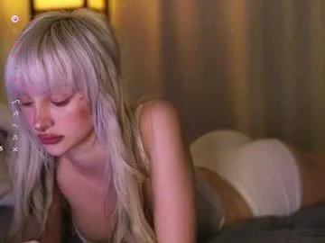 babeholly on Chaturbate