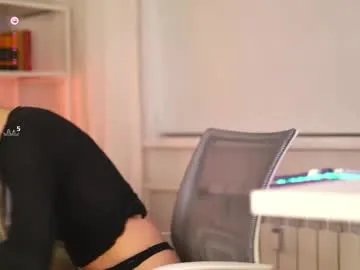 babeholly on Chaturbate