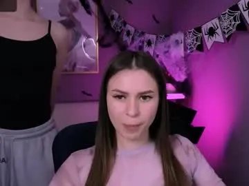 berry_alma on Chaturbate