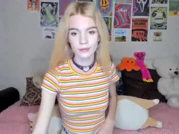 elly_milas on Chaturbate