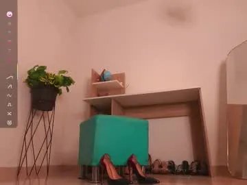 laura_zans_ on Chaturbate