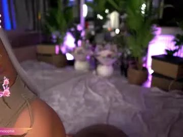 serene_sophiex on Chaturbate