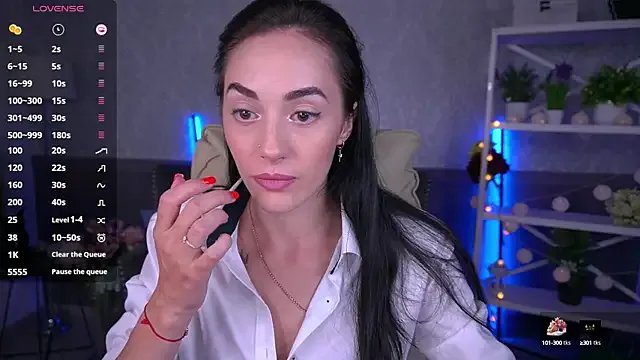 EviLune on StripChat