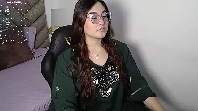 heluejamil on StripChat