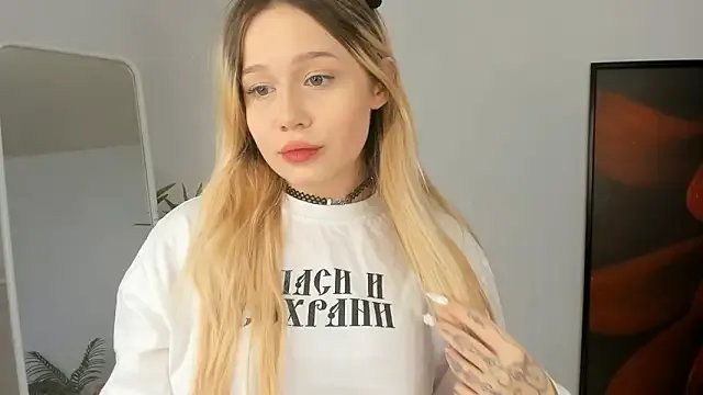 Love_audirs6 — massage boobs close up